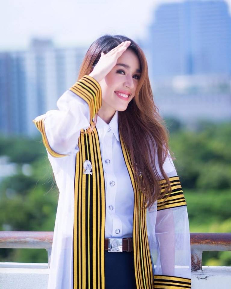 ดาราเรียบจบ#เอ็กแซ็กท์