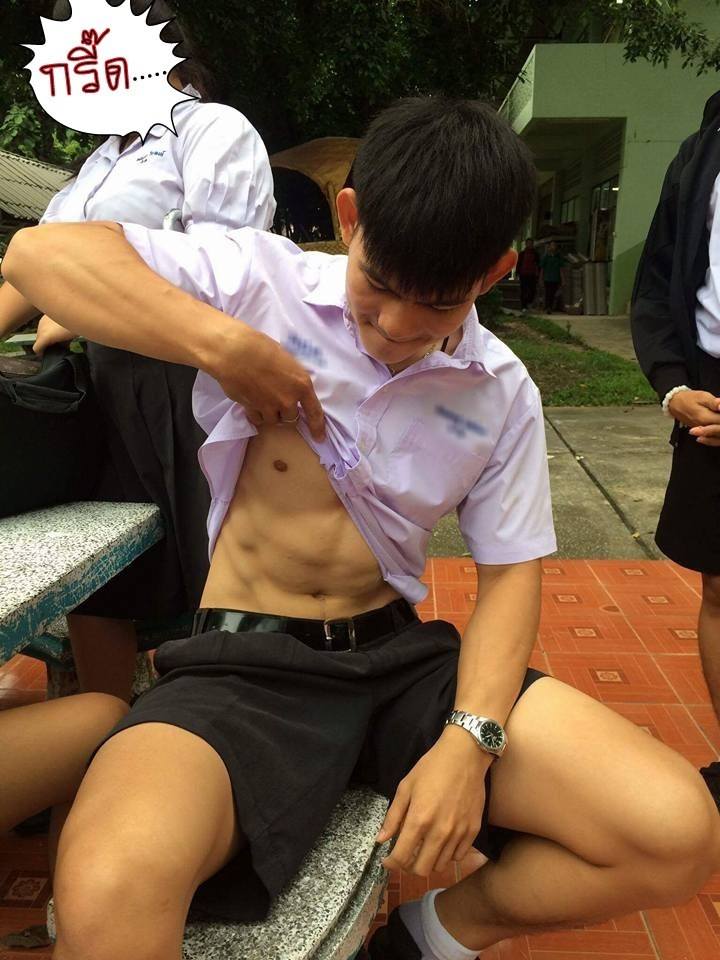 ุถกเสื้อขึ้นอีกค่ะ 2,098