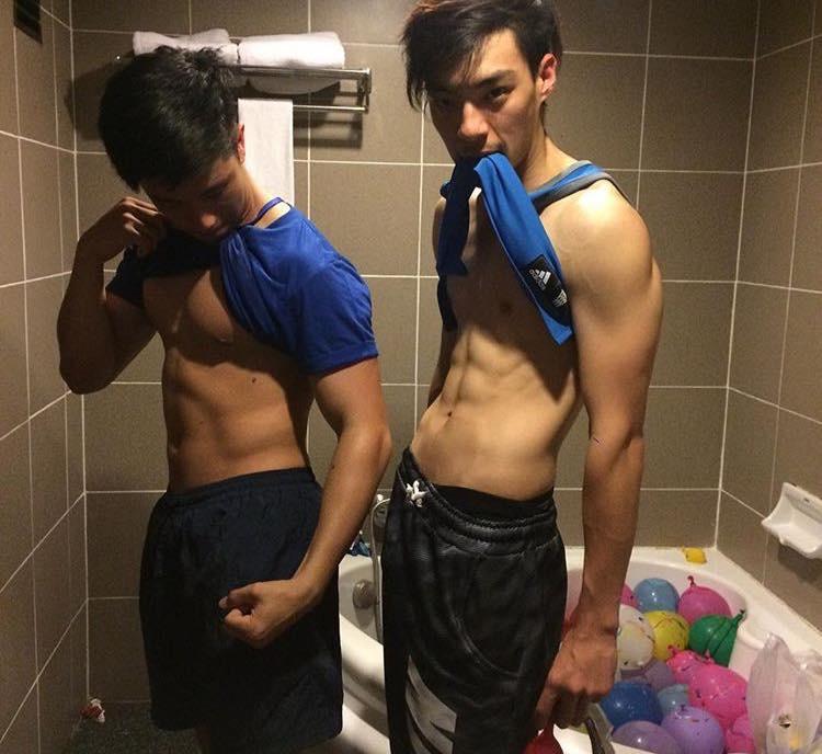 ุถกเสื้อขึ้นอีกค่ะ 2,098