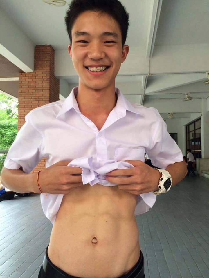 ุถกเสื้อขึ้นอีกค่ะ 2,098