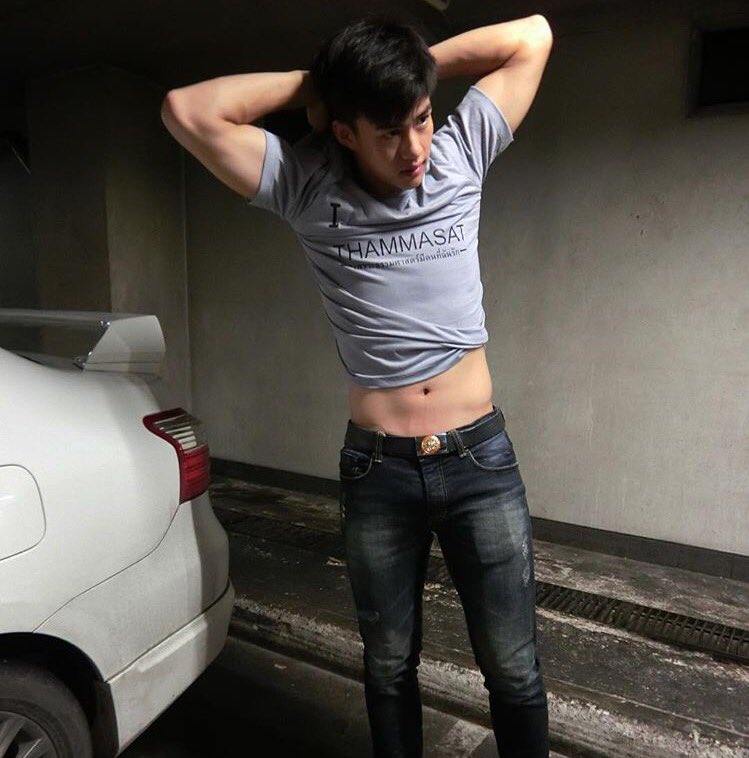 ุถกเสื้อขึ้นอีกค่ะ 2,098
