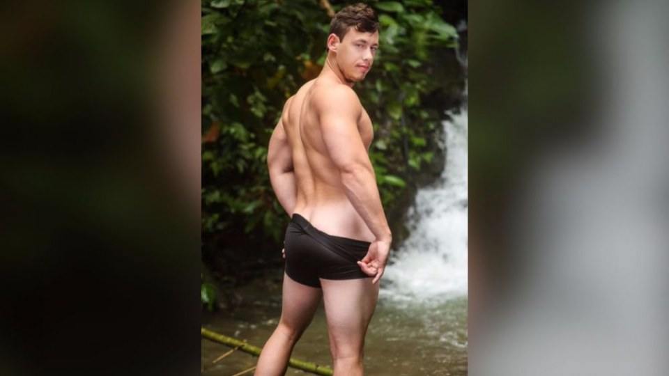 18+ หนังสุดโต่ง #1 จัดเต็มๆ Tarzan A Gay XXX Parody