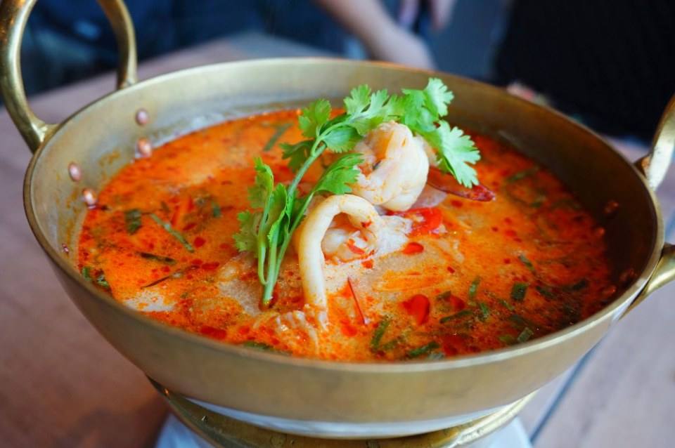 ร้านอาหารใต้ รสจัดจ้านถึงใจ Love Eat Bistro สาขาเซ็นทรัล เอ็มบาสซี่ บรรยากาศดีพร้อมวิวสวยๆ