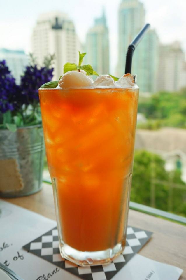ร้านอาหารใต้ รสจัดจ้านถึงใจ Love Eat Bistro สาขาเซ็นทรัล เอ็มบาสซี่ บรรยากาศดีพร้อมวิวสวยๆ