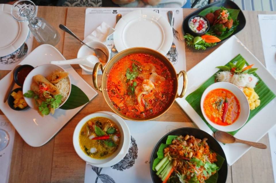 ร้านอาหารใต้ รสจัดจ้านถึงใจ Love Eat Bistro สาขาเซ็นทรัล เอ็มบาสซี่ บรรยากาศดีพร้อมวิวสวยๆ