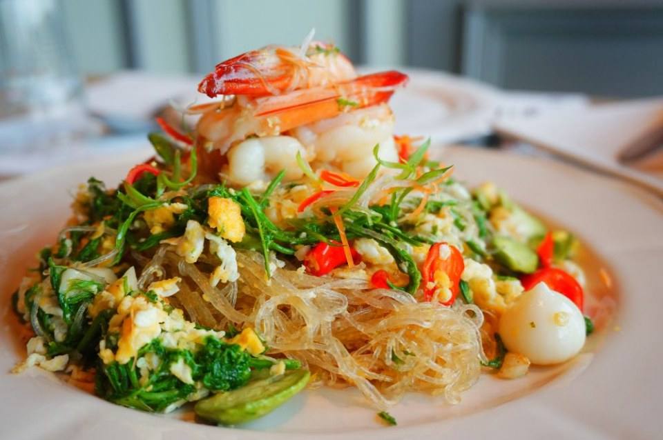ร้านอาหารใต้ รสจัดจ้านถึงใจ Love Eat Bistro สาขาเซ็นทรัล เอ็มบาสซี่ บรรยากาศดีพร้อมวิวสวยๆ