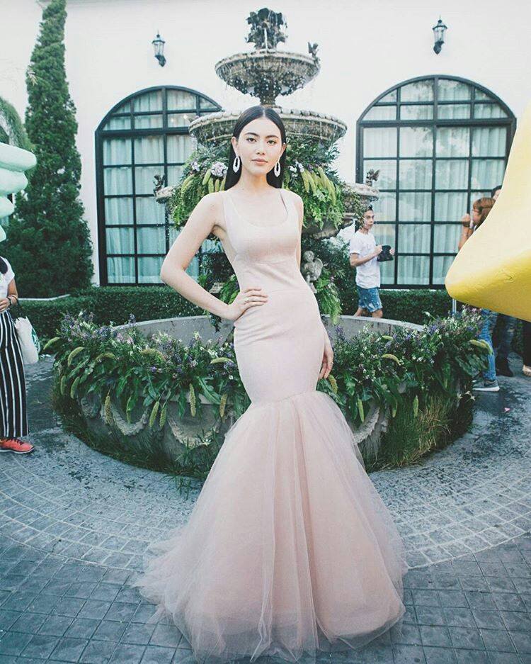 ดาราใน"ชุดสีครีม"สวยหวานชอบใคร