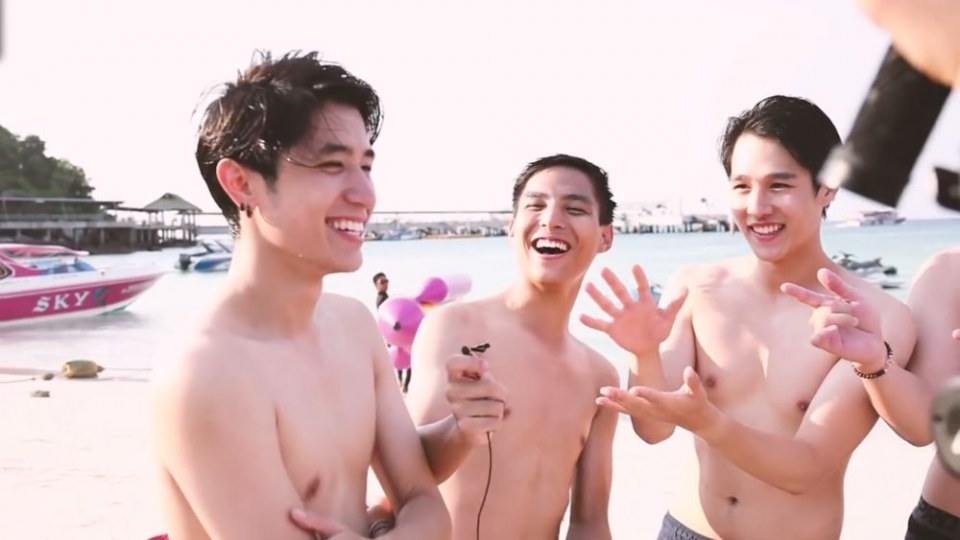 โตแล้ว.หล๊อหล่อมีเนื้อนุ่มๆประสมไขมัน หวานมันกรอบแกรบแช๊บแชบ///ขอละครให้2คนนี้คู่กันสัก50เรื่องแด่มักหลาย///ปังปอน+ทอย