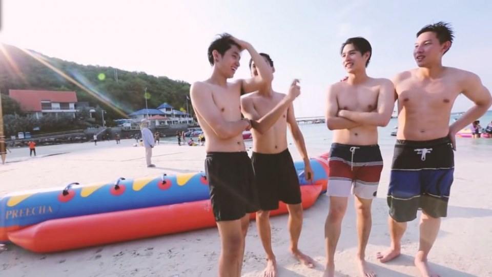 โตแล้ว.หล๊อหล่อมีเนื้อนุ่มๆประสมไขมัน หวานมันกรอบแกรบแช๊บแชบ///ขอละครให้2คนนี้คู่กันสัก50เรื่องแด่มักหลาย///ปังปอน+ทอย