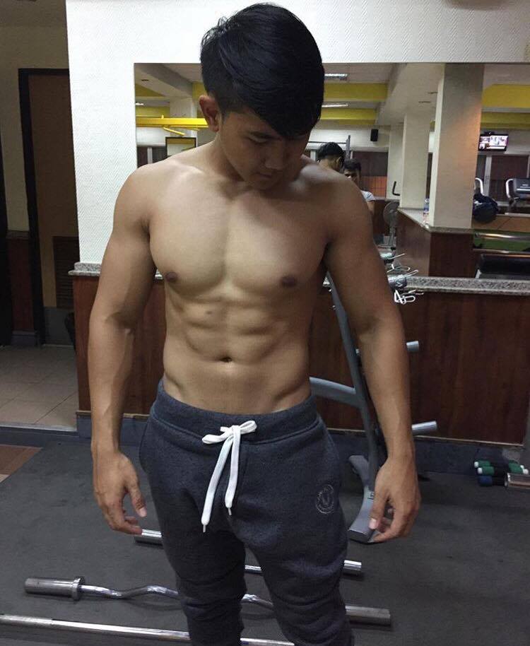 หนุ่มหมีน่ากอด ๐๐๒