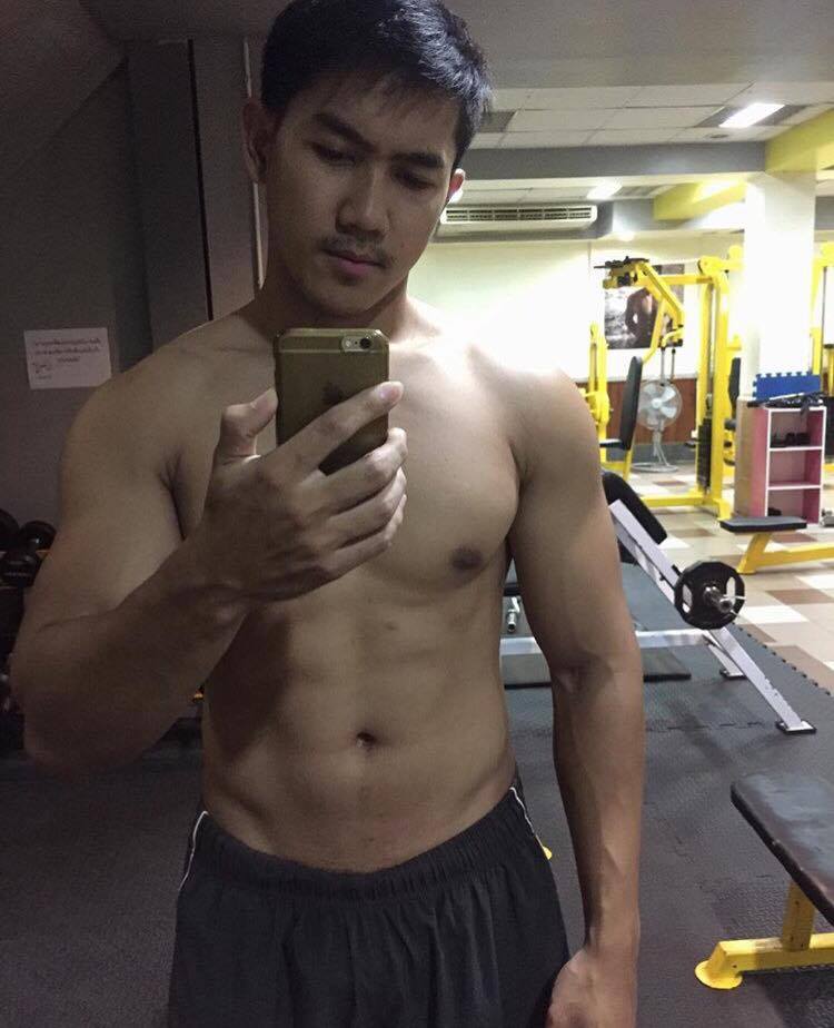 หนุ่มหมีน่ากอด ๐๐๒