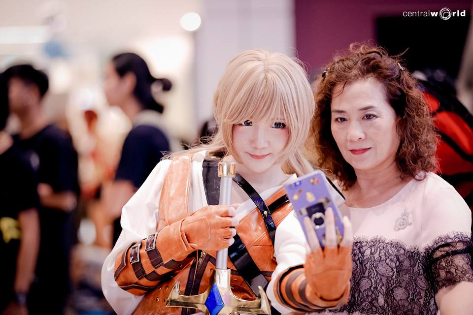 รวมรูปบรรดาคอส ROV ที่งาน Battle of Central World สวยหล่อน่ากดไลก์
