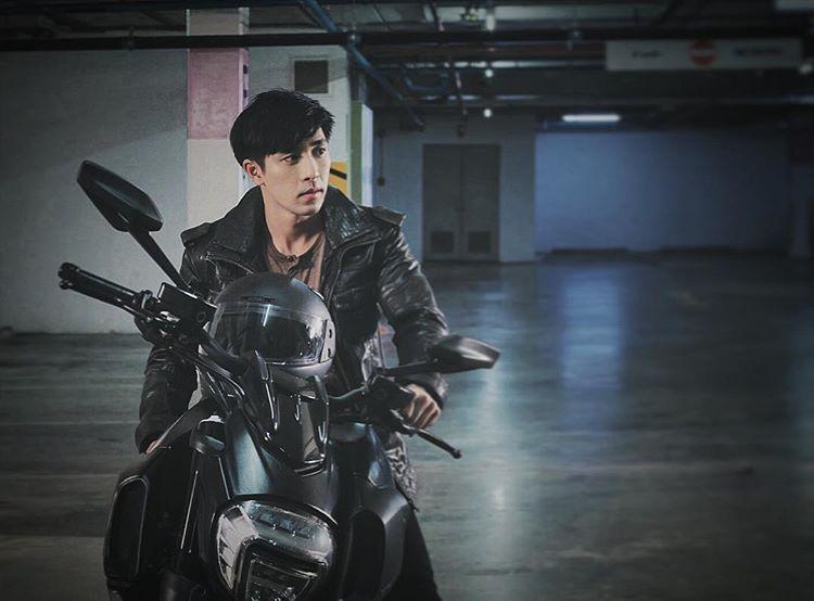 เกี๊ยก วัทธิกร ดาราหนุ่มหล่อ ขาวใส หุ่นเเซ่บ