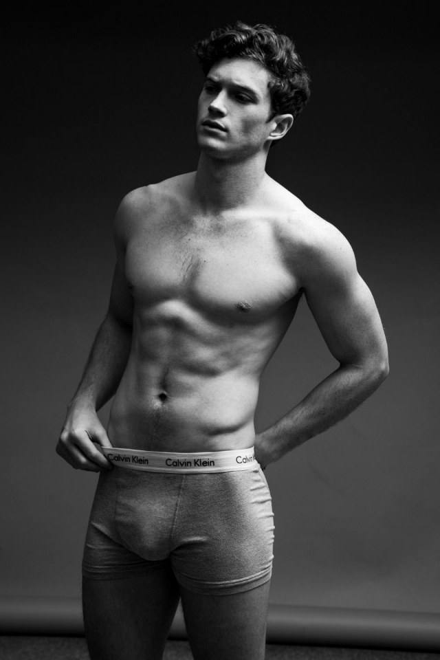 Hot guy in underwear 286