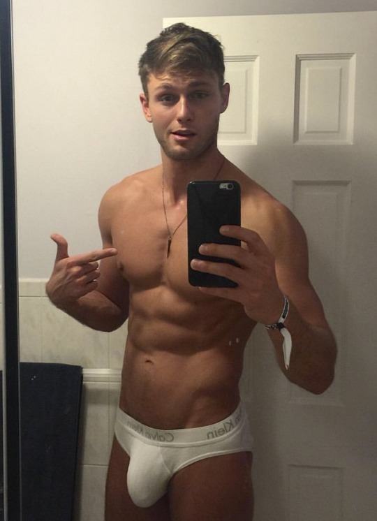 Hot guy in underwear 286