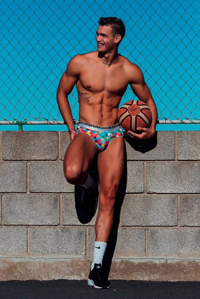 Hot guy in underwear 286