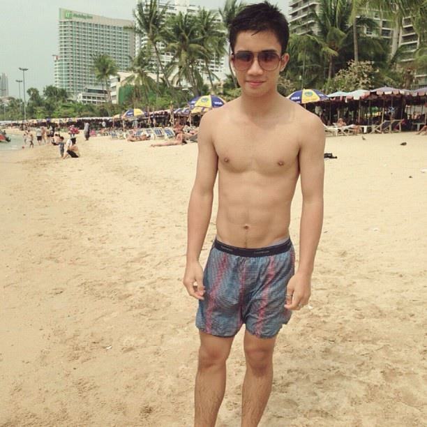 ก็จะมีขนรำไรหน่อย 2,144