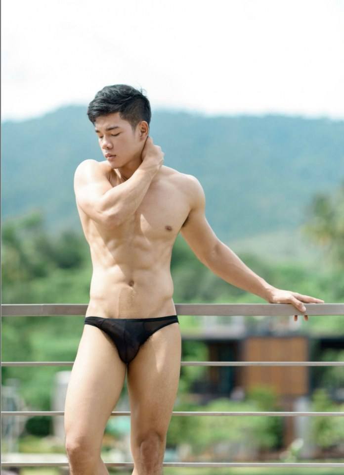 hot male 240 (18+)