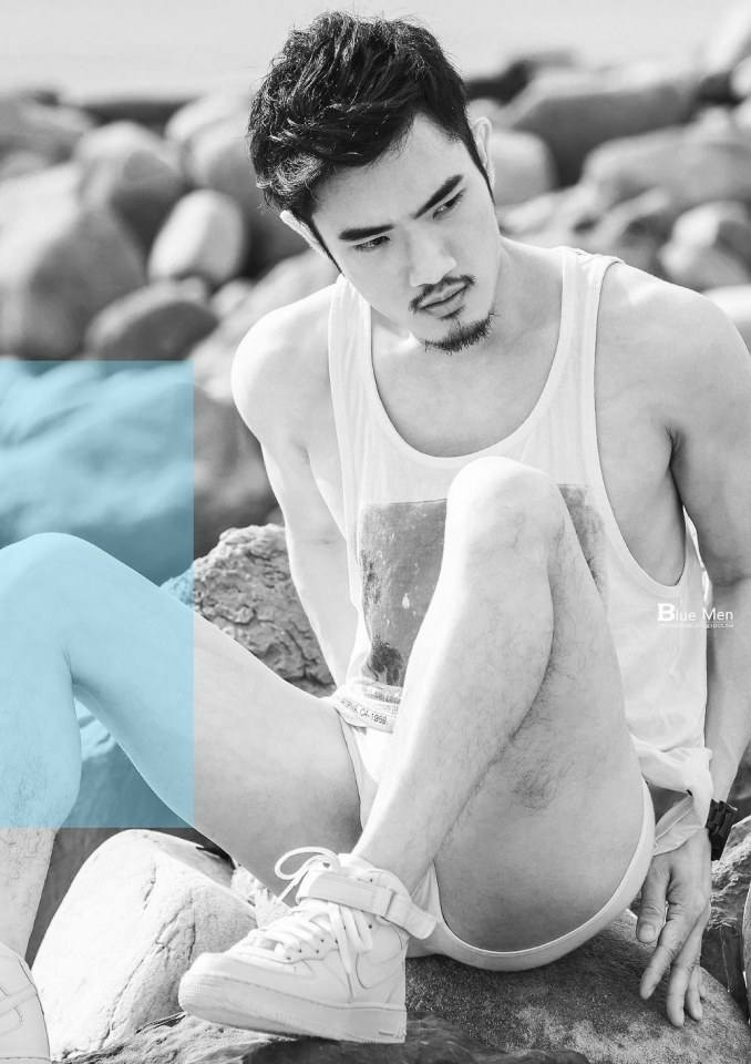 hot male 240 (18+)