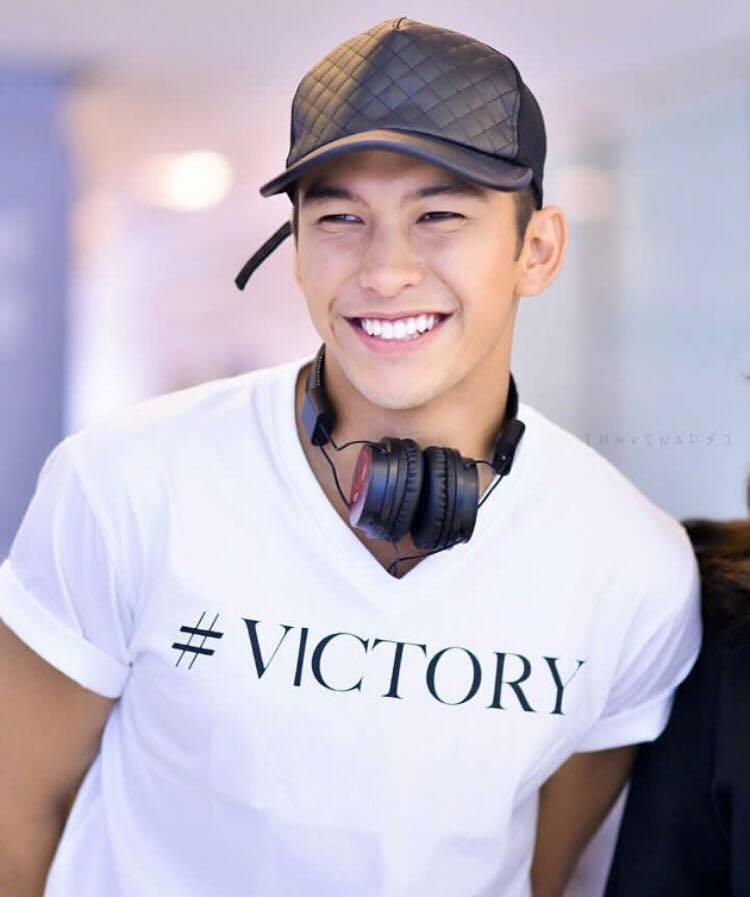 ฟิลลิปส์ ทินโรจน์ ผู้ชนะ The Face Man Thailand คนแรก
