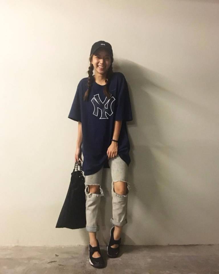 มาดูแฟชั่นดาราในลุค"เสื้อยืดกางเกงส์ยีนส์"