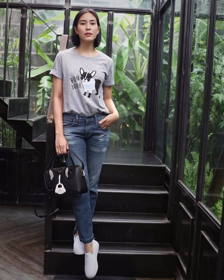 มาดูแฟชั่นดาราในลุค"เสื้อยืดกางเกงส์ยีนส์"