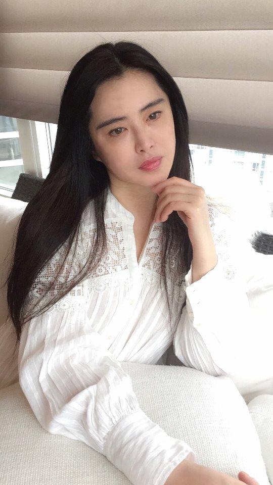 อายุ 51 ปี ( อัพเดท 15 กพ 2561 )