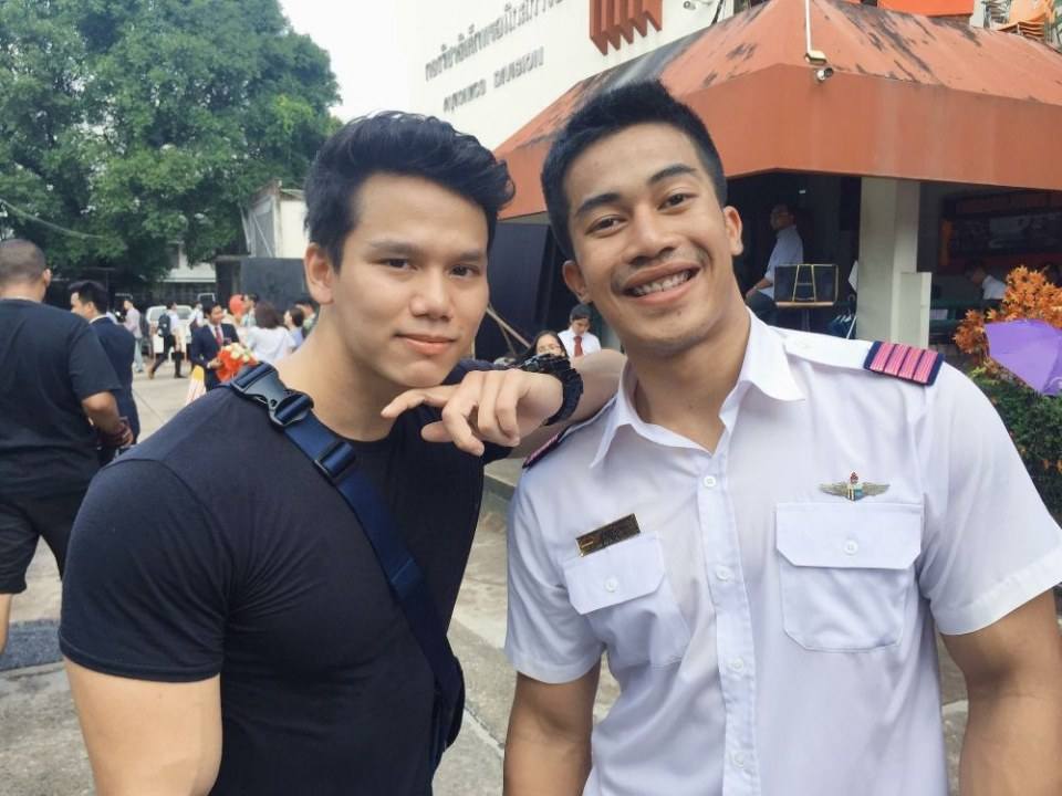 ระวังโดนอมนิ้วนะคะ 2,203