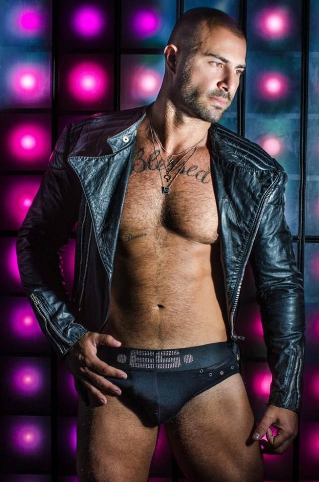 Hot guy in underwear 288