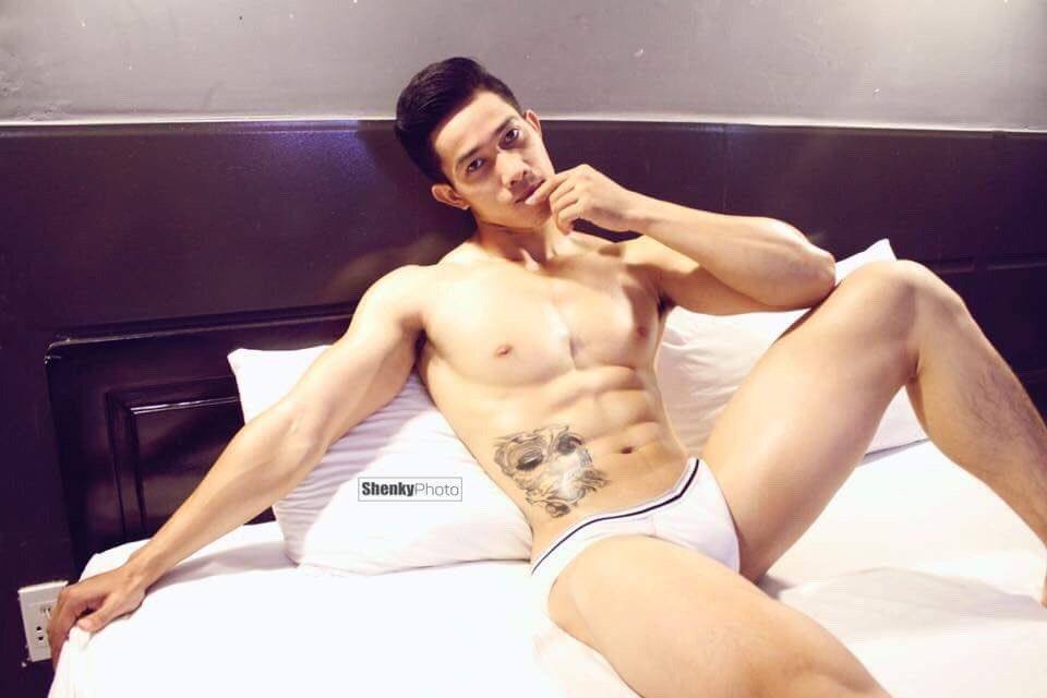 ถ่างขารอ