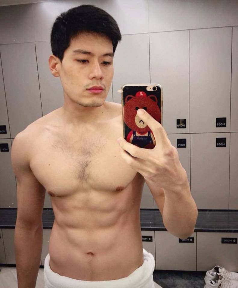 ถ่างขารอ