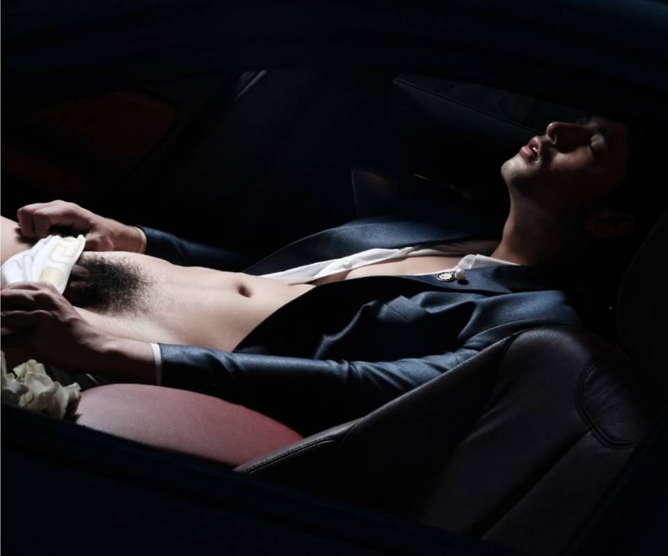 hot male 242 (18+)