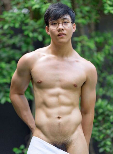 hot male 243 (18+)