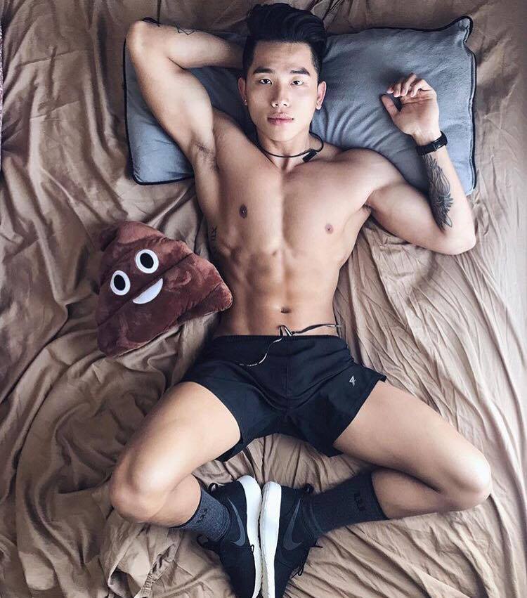 หนุ่มตี๋หล่อบ้านๆ แสบทรวง 010
