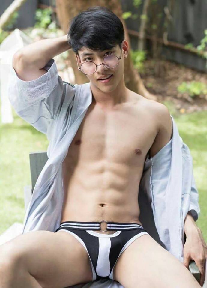 แฮ็ค สถาพร เซ็กซี่เน้นๆ