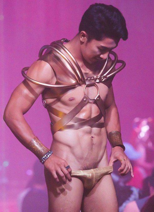 hot male 244 (18+)