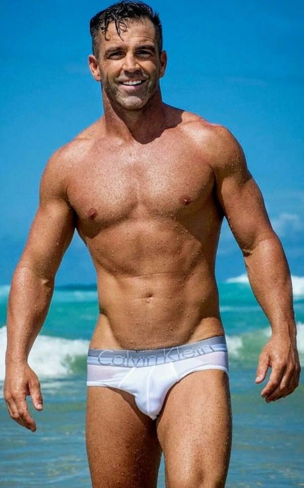 Hot guy in underwear 289