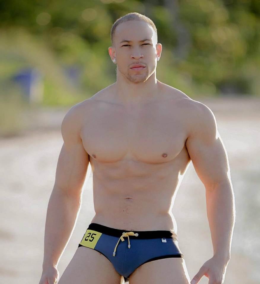 Hot guy in underwear 289