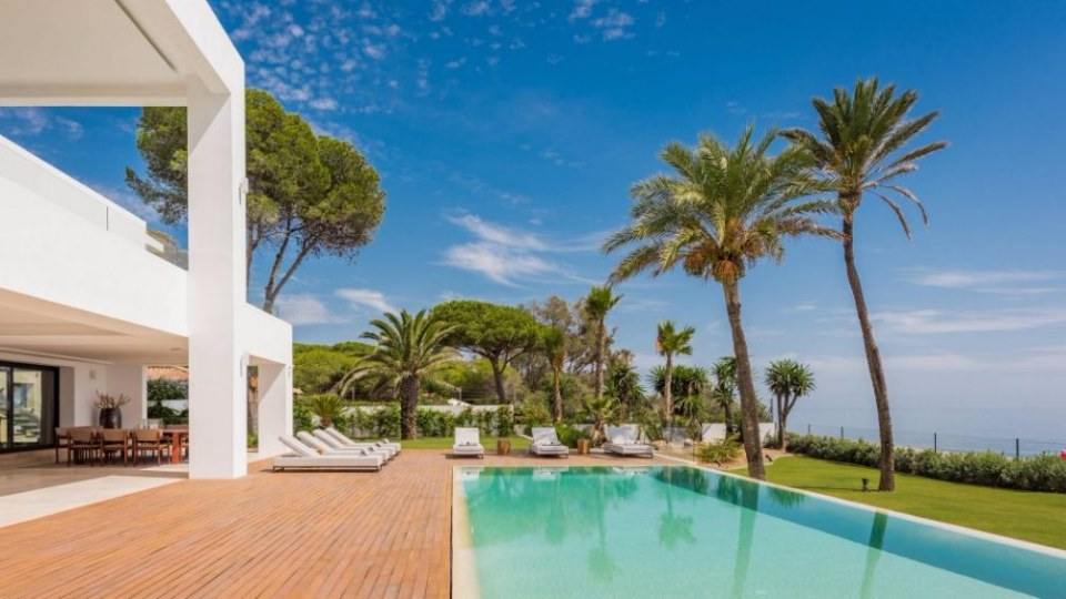 La Perla Blanca by Ambience Home Design