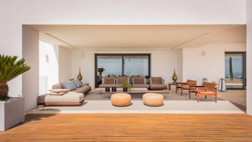 La Perla Blanca by Ambience Home Design