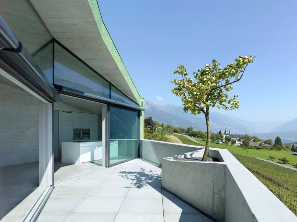 Contemporary House in Venth&ocirc;ne by Meyer Architecture