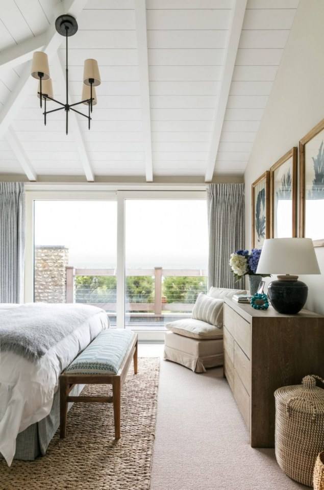 Modern Beach House by Lisette Voute Designs