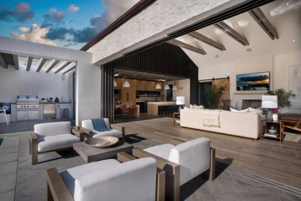 Residence in Newport Beach by KRS Development