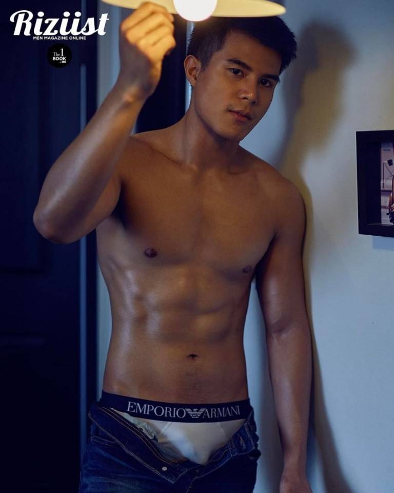 Hot guy in underwear 290