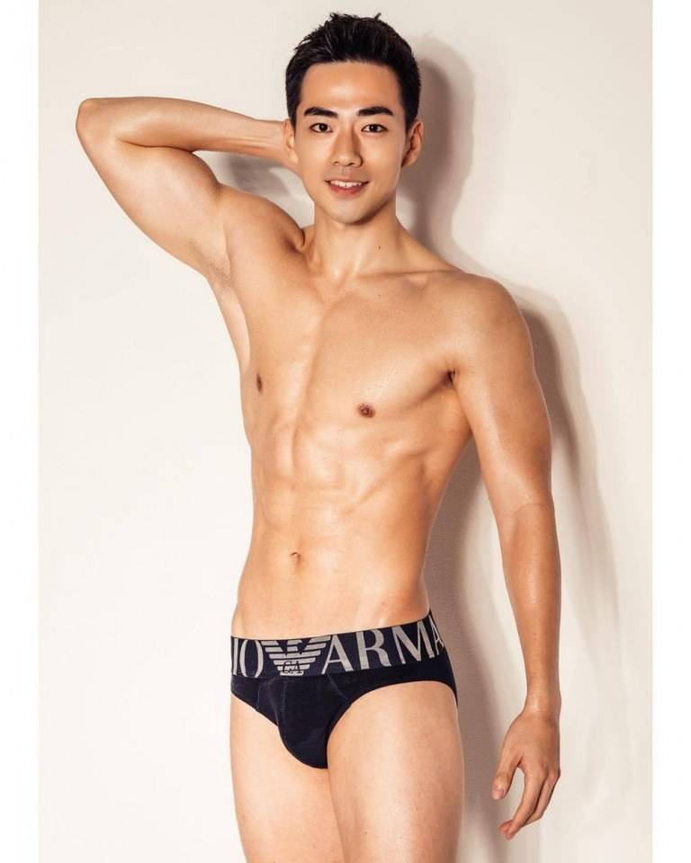 Hot guy in underwear 290