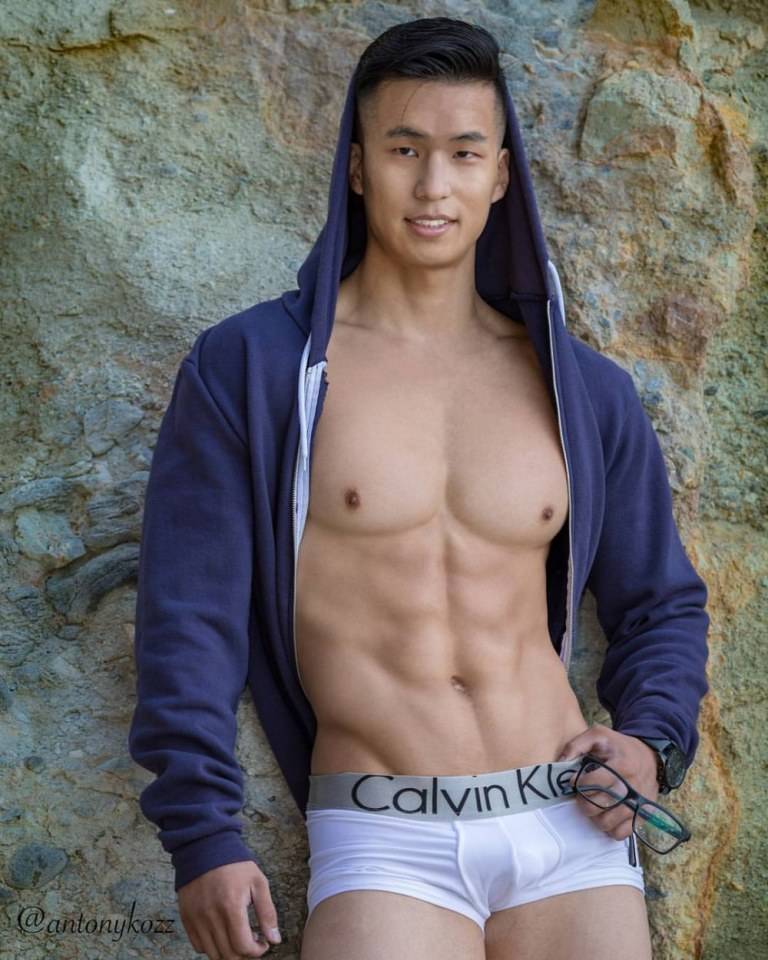 Hot guy in underwear 290