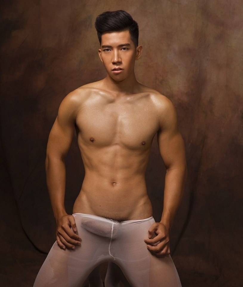 Hot guy in underwear 290