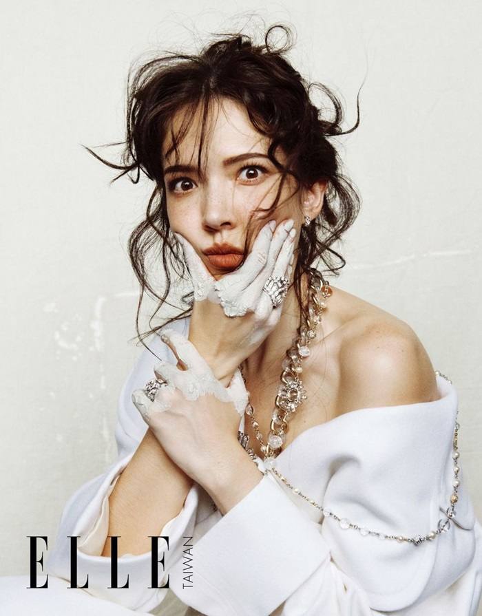 Ann Hsu @ ELLE Taiwan October 2017