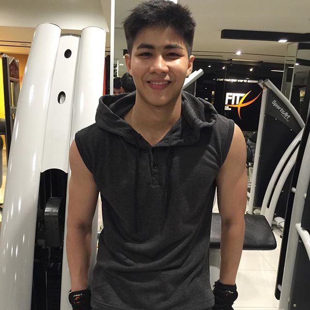 ส่องหมีแซ่บ