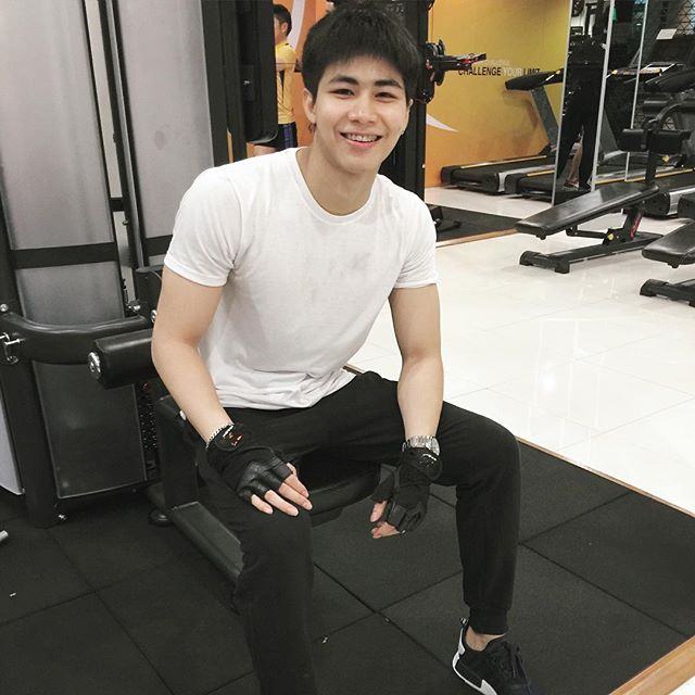 ส่องหมีแซ่บ